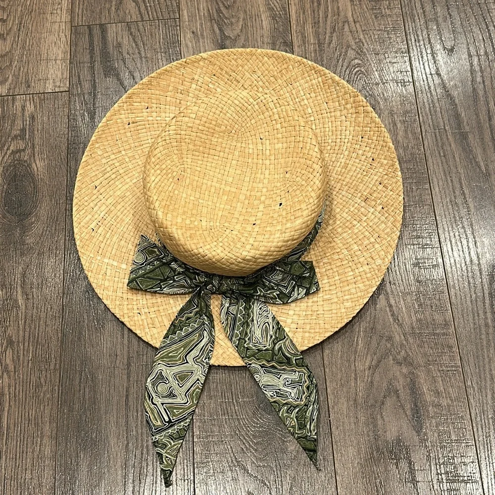 Hawaiian Headwear Straw Hat with Green Print Band & Bow
